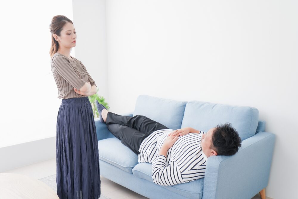 寝ている夫